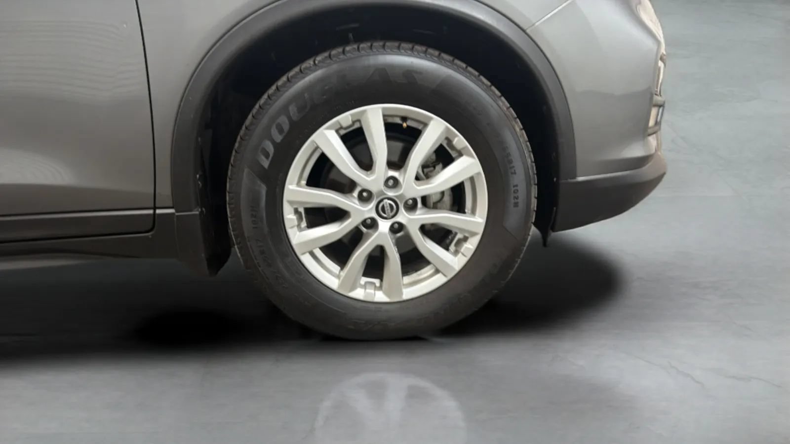 Used 2017 Nissan Rogue SV FWD image 25
