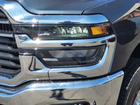 Used 2025 RAM 2500 Big Horn AWD/4WD image 7
