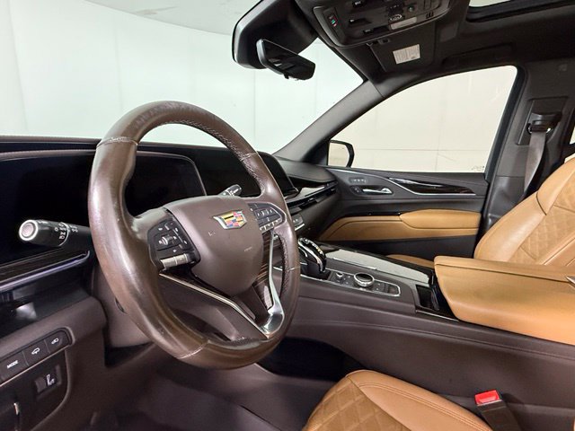 Used 2021 Cadillac Escalade Sport w/ Driver Assist Tech Package AWD/4WD image 17