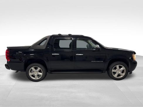Used 2011 Chevrolet Avalanche LT w/ Regional Value Package AWD/4WD image 48