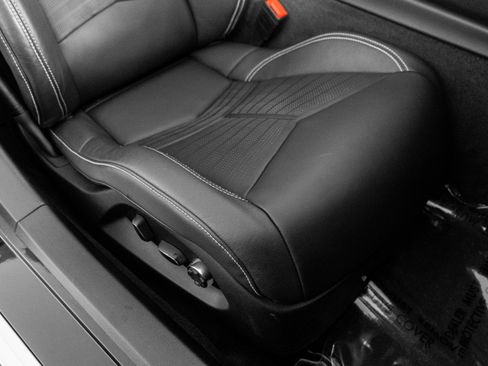 Used 2020 Chevrolet Corvette Stingray Preferred Cpe w/ 2LT image 31