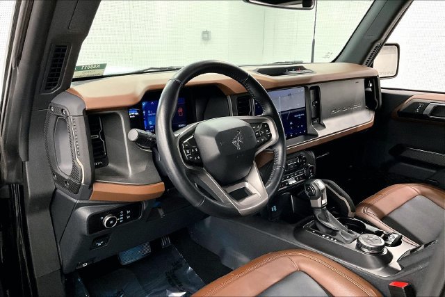 Used 2024 Ford Bronco Outer Banks AWD/4WD image 16