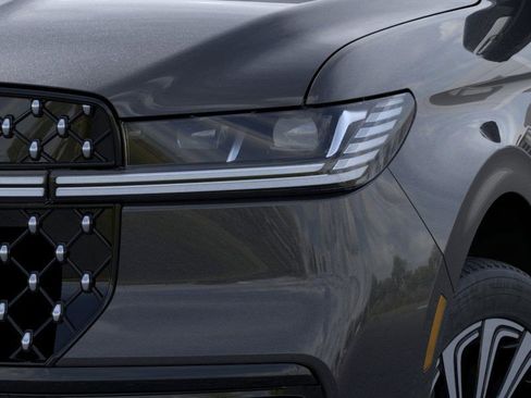 New 2025 Lincoln Navigator L Black Label image 18