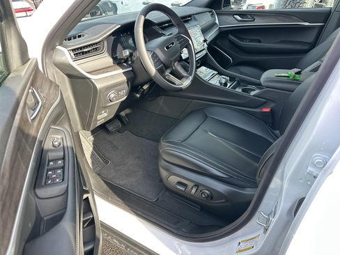 New 2026 Jeep Grand Cherokee Limited AWD/4WD image 23