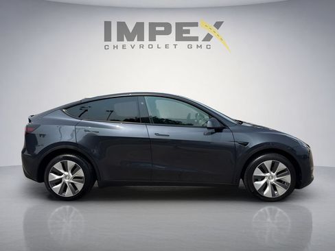 Used 2024 Tesla Model Y Long Range AWD/4WD image 6
