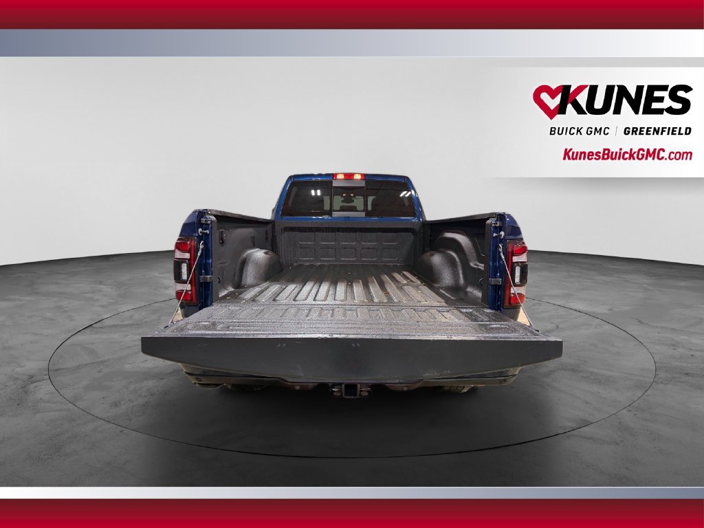Used 2024 RAM 2500 Big Horn w/ Night Edition AWD/4WD image 37