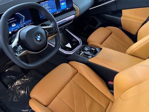 Used 2025 BMW X3 xDrive30i w/ Premium Package image 11