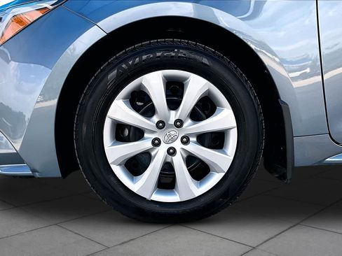 Used 2025 Toyota Corolla LE FWD image 20
