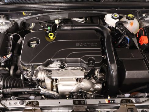Used 2025 Chevrolet Malibu RS FWD image 18