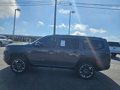 Used 2022 Jeep Wagoneer Series III w/ Premium Group I AWD/4WD image 33