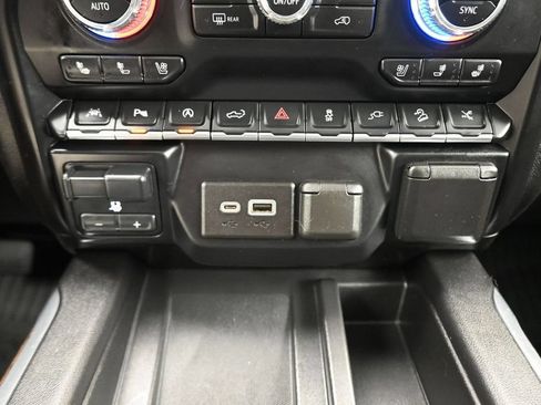 Used 2020 GMC Sierra 1500 Denali w/ Denali Ultimate Package AWD/4WD image 31