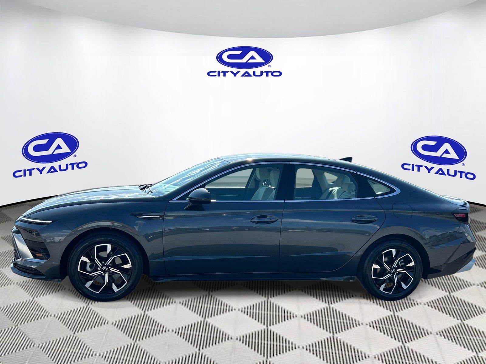 Used 2025 Hyundai Sonata SEL FWD image 7