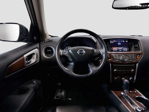 Used 2019 Nissan Pathfinder Platinum AWD/4WD image 25