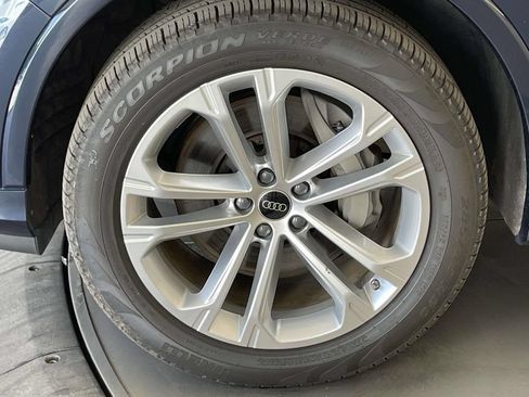 Used 2025 Audi Q7 2.0T Premium Plus w/ Premium Plus Package AWD/4WD image 11