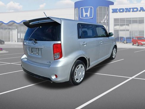 Used 2013 Scion xB image 9
