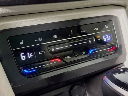 Used 2022 Volkswagen Tiguan SE AWD/4WD image 20