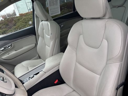 Certified 2023 Volvo XC90 B6 Plus w/ Protection Package Premier image 17