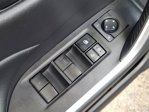 Used 2022 Toyota RAV4 LE FWD image 21