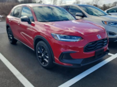 Used 2025 Honda HR-V Sport image 4