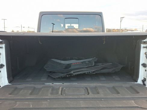 Used 2022 Jeep Gladiator Overland w/ Popular Equipment Package image 27