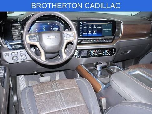 Used 2022 Chevrolet Silverado 1500 High Country w/ Technology Package AWD/4WD image 27