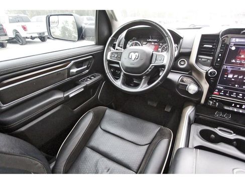Used 2022 RAM 1500 Laramie w/ Laramie Southwest Edition image 11