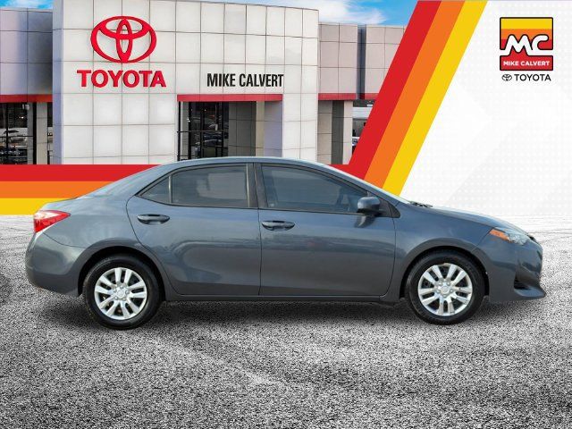 Used 2017 Toyota Corolla LE FWD image 6