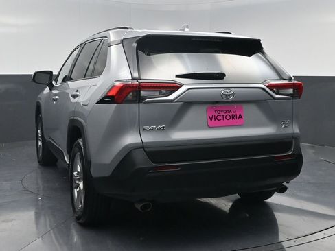 Used 2025 Toyota RAV4 XLE image 17