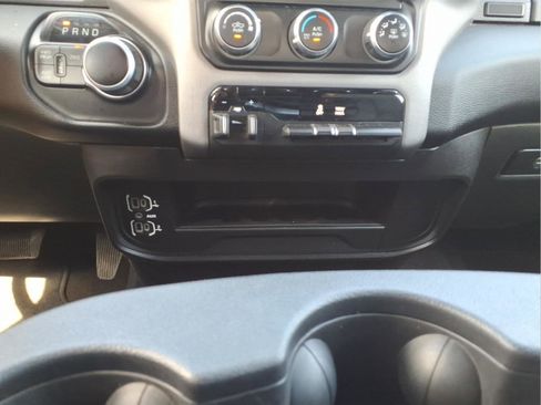 Used 2024 RAM 2500 Big Horn AWD/4WD image 21