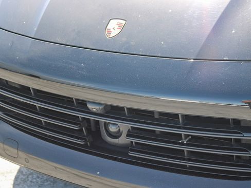 Used 2021 Porsche Cayenne Base image 6