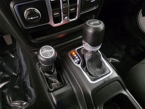 Certified 2020 Jeep Wrangler Unlimited Sport image 26