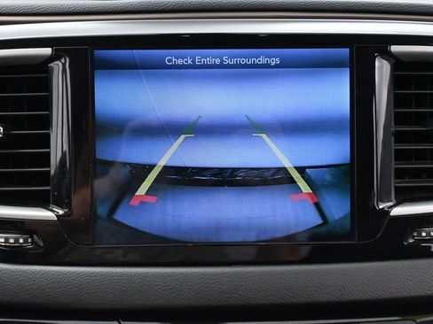 Used 2017 Chrysler Pacifica Touring FWD image 22