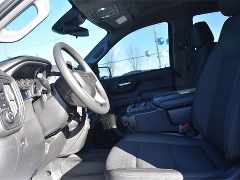 Used 2025 Chevrolet Silverado 1500 Custom Trail Boss image 25