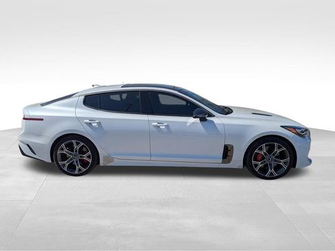 Used 2020 Kia Stinger GT1 image 3