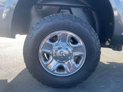 Used 2015 RAM 2500 Tradesman w/ Chrome Appearance Group AWD/4WD image 9