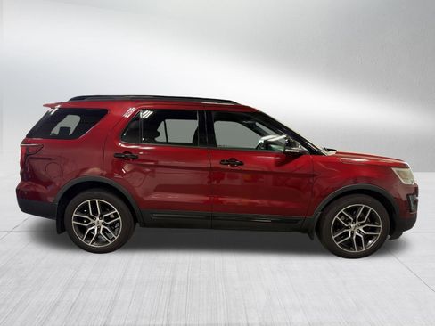 Used 2016 Ford Explorer Sport w/ Equipment Group 401A AWD/4WD image 8