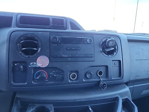 Used 2011 Ford E-250 and Econoline 250 RWD image 14