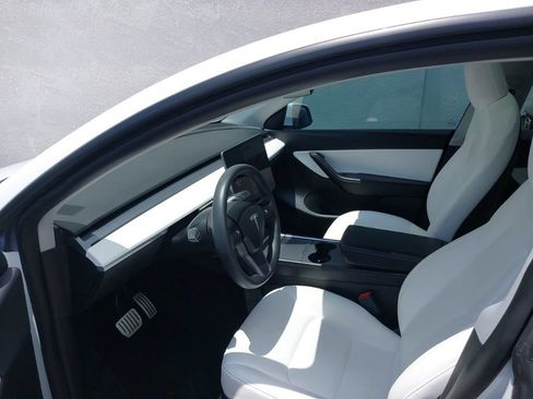 Used 2021 Tesla Model Y Performance AWD/4WD image 3