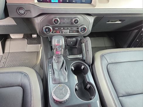 New 2026 Ford Bronco Outer Banks w/ Sasquatch Package image 25