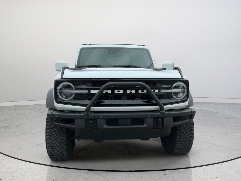 Used 2022 Ford Bronco Outer Banks w/ Sasquatch Package AWD/4WD image 2