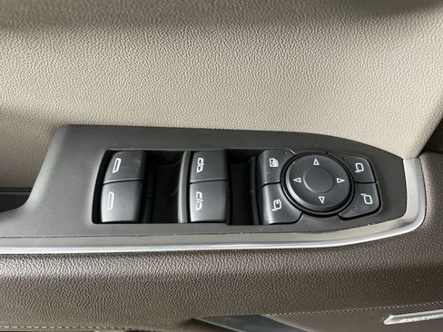 Used 2025 GMC Sierra 1500 SLT w/ SLT Premium Plus Package image 23