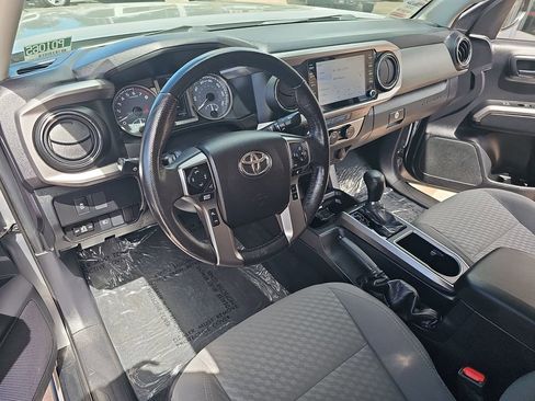 Used 2021 Toyota Tacoma SR5 RWD image 15