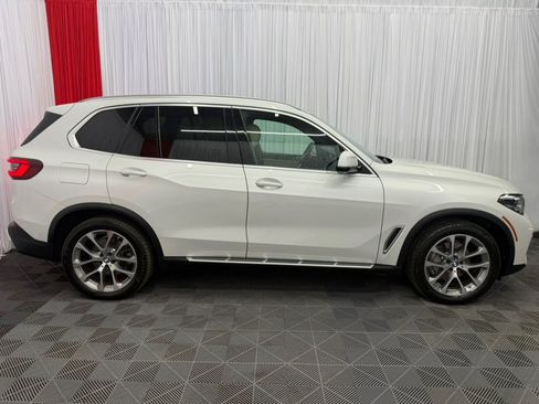 Used 2021 BMW X5 xDrive40i w/ Premium Package AWD/4WD image 3