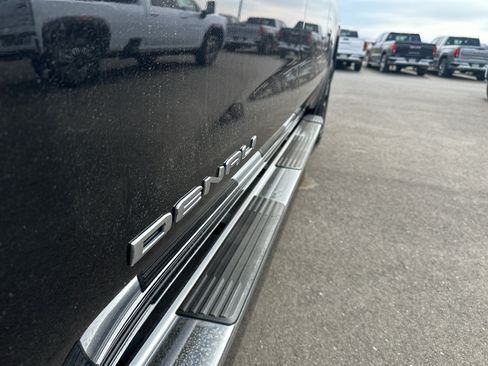 Used 2021 GMC Sierra 1500 Denali w/ Driver Alert Package II AWD/4WD image 10