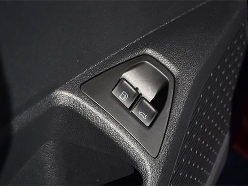 Certified 2024 Volkswagen Jetta SE w/ Panoramic Sunroof Package image 9