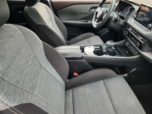 Used 2023 Nissan Rogue SV FWD image 13