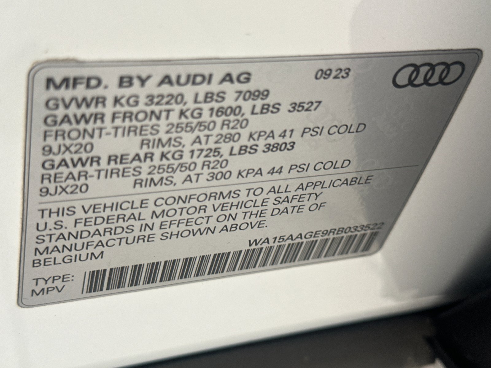 Used 2024 Audi Q8 e-tron Premium Plus AWD/4WD image 28