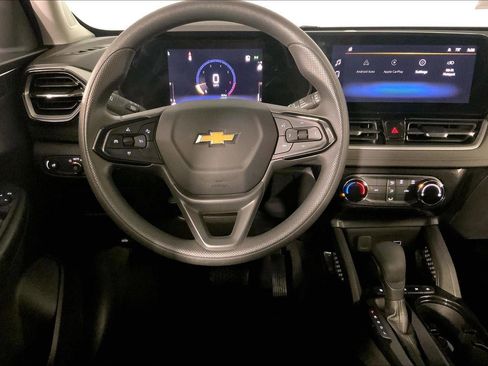 Used 2025 Chevrolet TrailBlazer LT FWD image 5