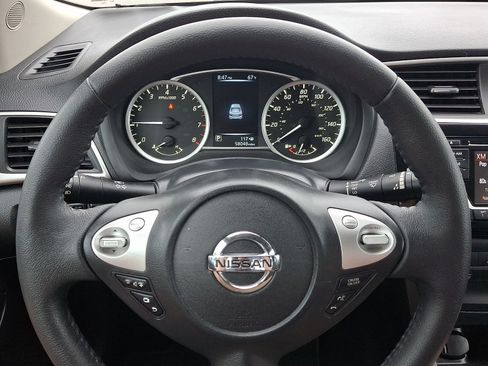 Used 2017 Nissan Sentra SV FWD image 18
