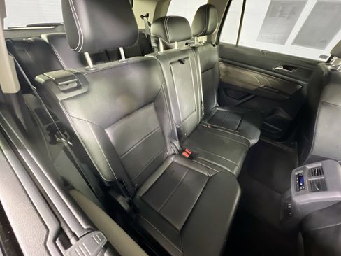 Used 2022 Volkswagen Atlas SEL R-Line image 27